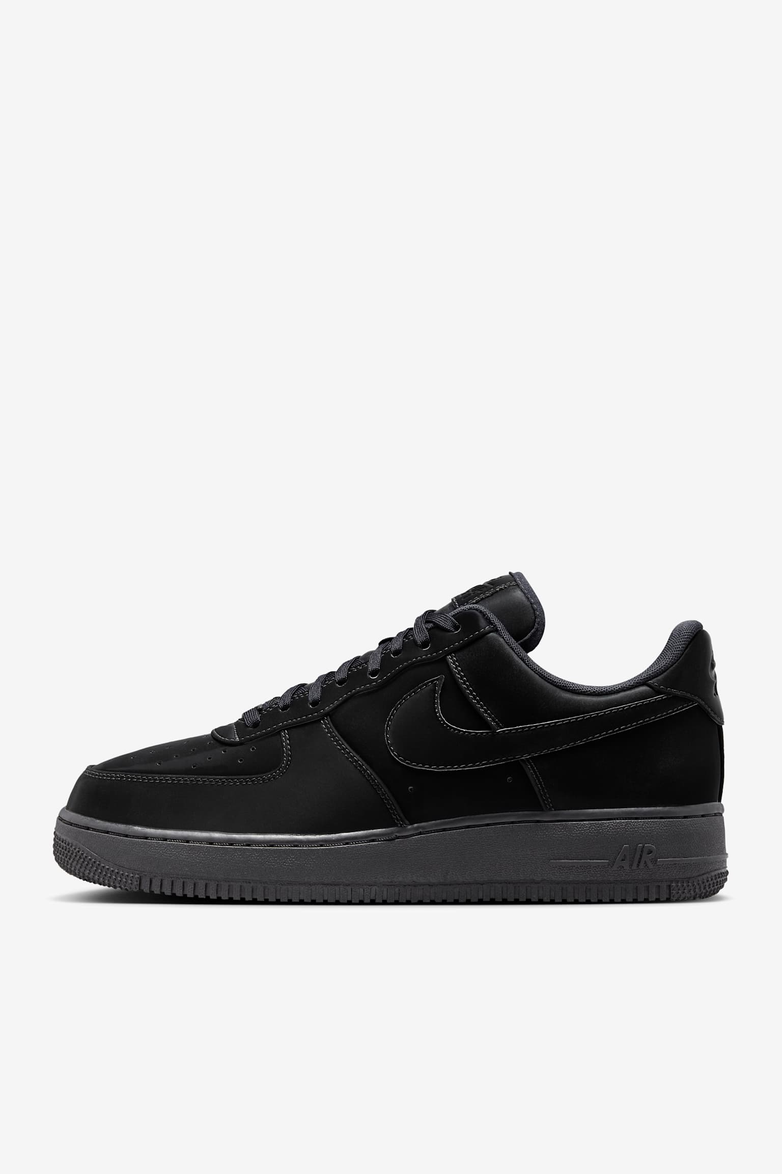 Air Force 1 '07 LX „Black” (HF9109-001) – data premiery